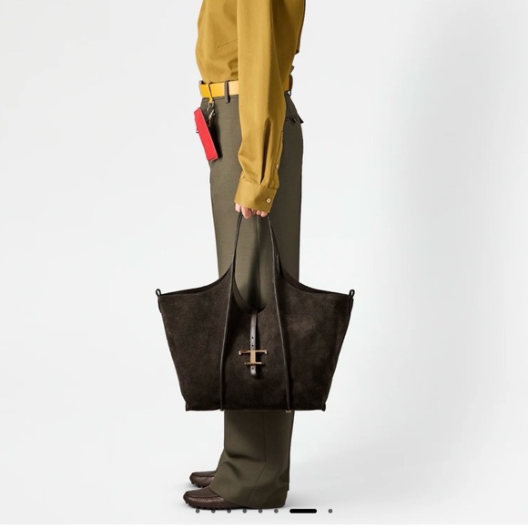 Tod’s Elegant Brown Suede Tote Bag - Picture 10 of 12